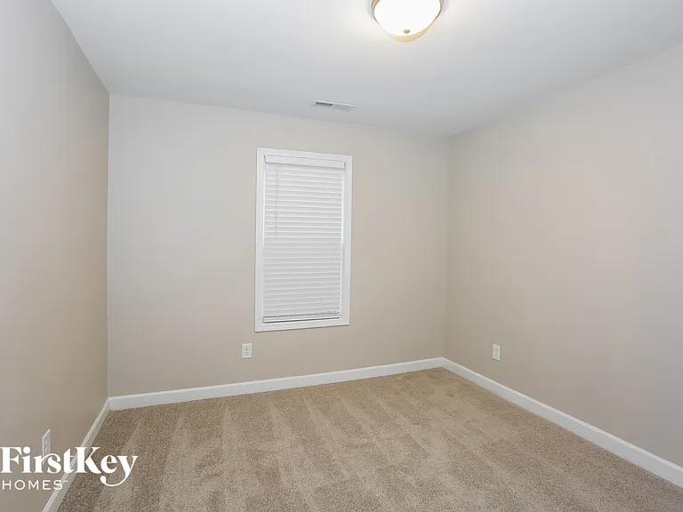 145 McKinnon Ave NE — Photo 15