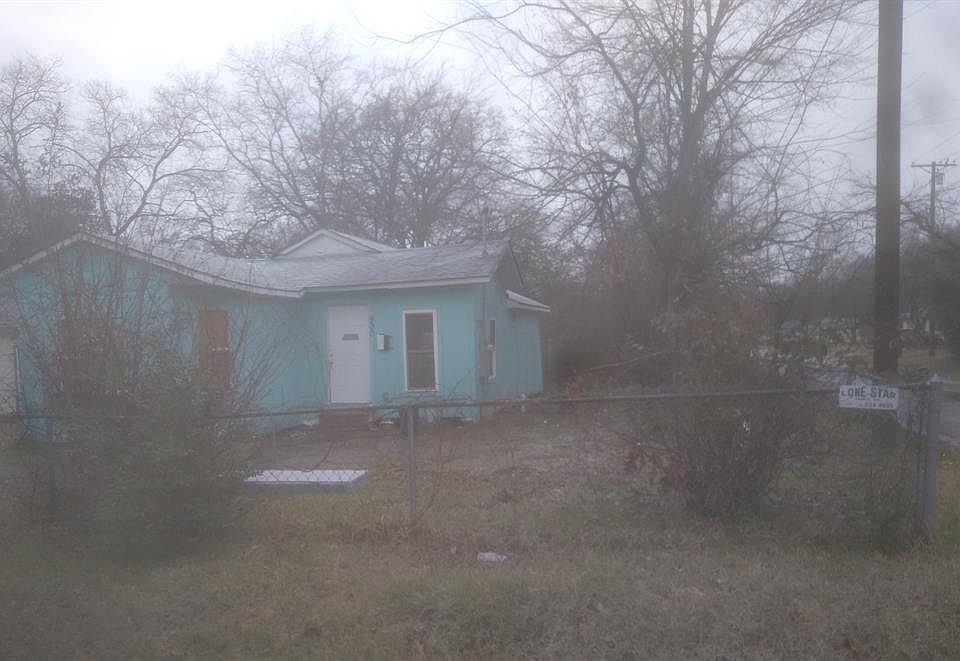 1st image of 900 Hoo Hoo Ave
