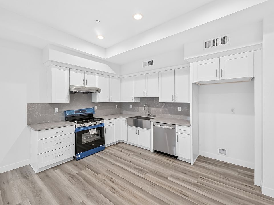 1st image of 306 San Marcos St