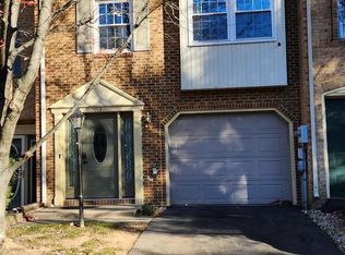 1013 Lindsay Ln, Hagerstown, MD