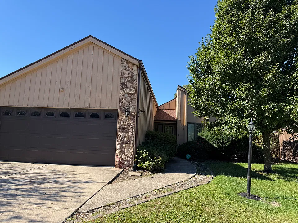 3123 Golf Cir