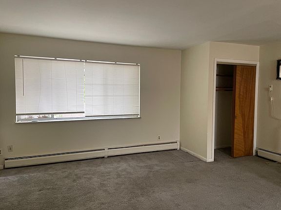 Living/bedroom