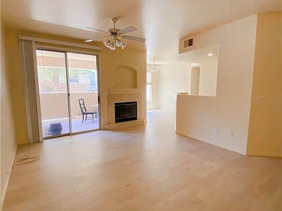 3rd image of 3555 Meridale Dr