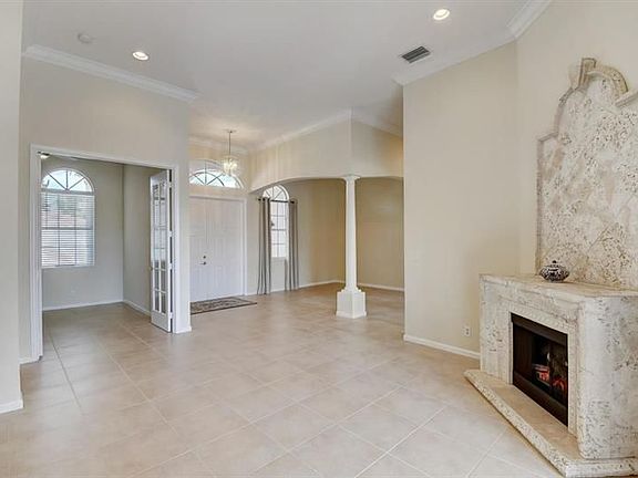 4th image of 11840 Osprey Pointe Cir
