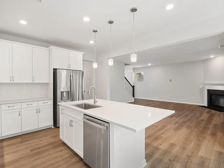 7702 Litcham Dr — Photo 10