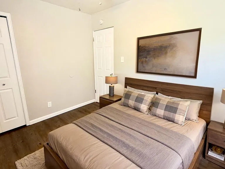 Arcadia Dell Apartments — Photo 15