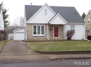 1018 E Fairoaks Ave, Peoria, IL
