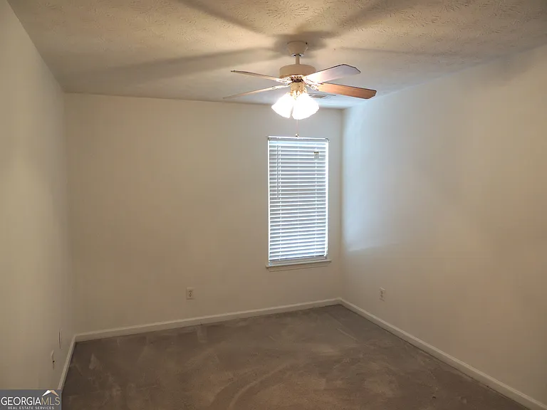 260 Mountainview Dr — Photo 8