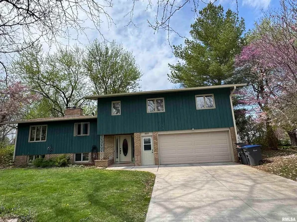 537 12th Ave W, Milan, IL 61264