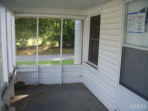 3rd image of 106 S 2nd St