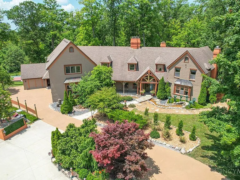 7883 Chestershire Dr — Photo 1