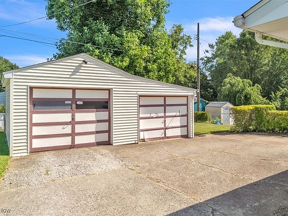 3rd image of 1995 Sedro St