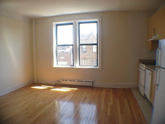 4th image of 3925 65th St APT 4A