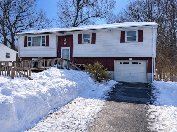 17 Forest Lane, Bloomfield, CT 06002