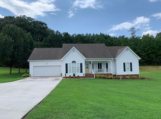 190 Golden Oaks Dr, La Fayette, GA 30728