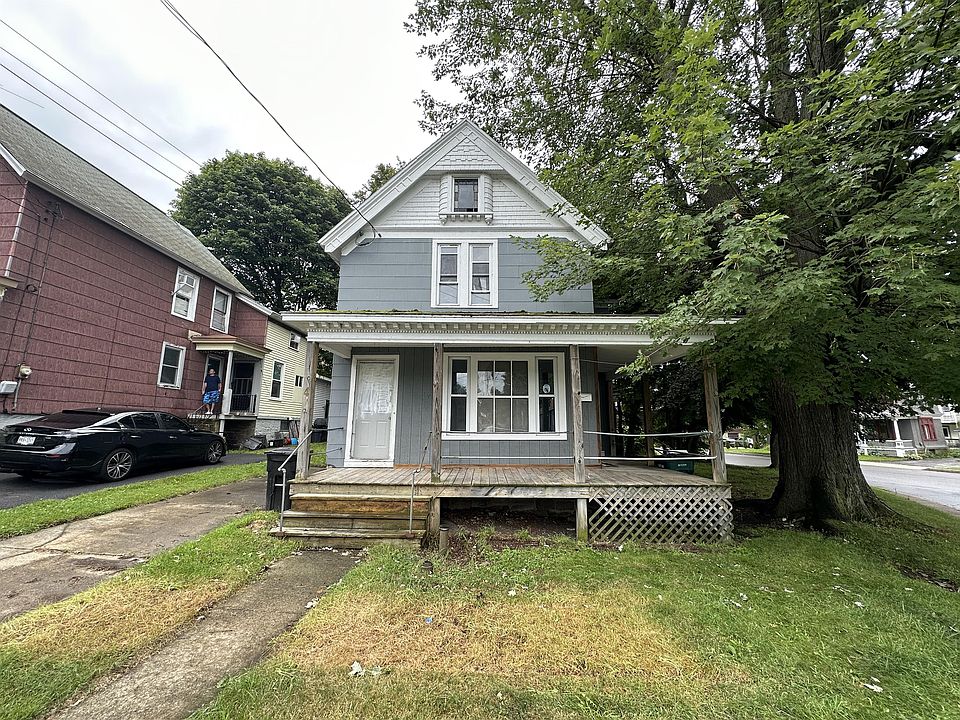 2nd image of 4 Lawrence St #2
