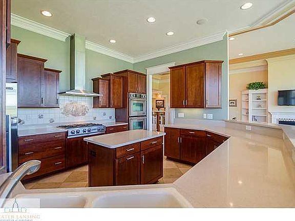 5th image of 604 Aquila Dr