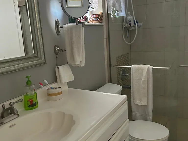 1551 NE Miami Gardens Dr — Photo 11