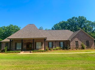 149 Viewpointe Dr, Clinton, MS 39056
