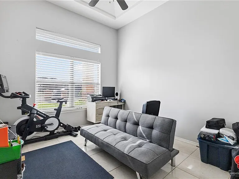 708 Dalobo Blvd — Photo 9