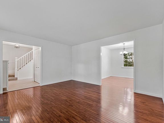 3rd image of 4300 Tartan Oak Ct