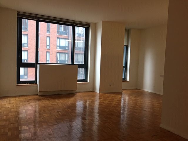 1st image of 1 Irving Pl APT U10i