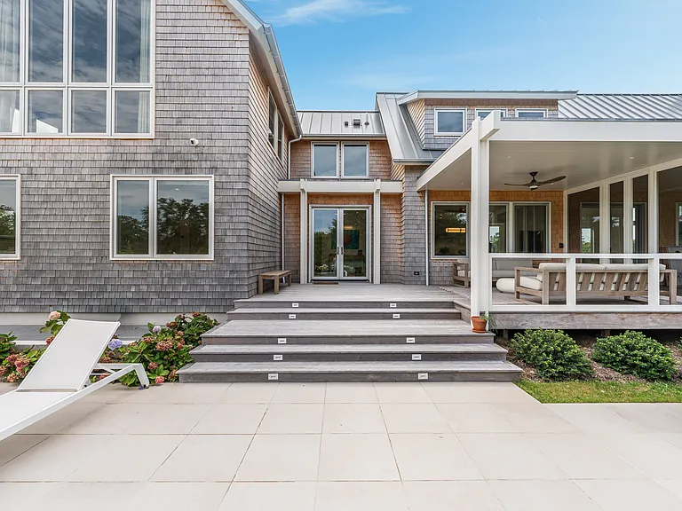 610 Wildberry Ln — Photo 6