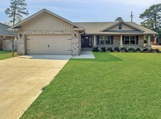 5908 Silvercrest Blvd, Crestview, FL 32536