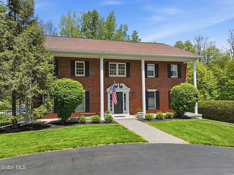 3rd image of 47 Park Drive