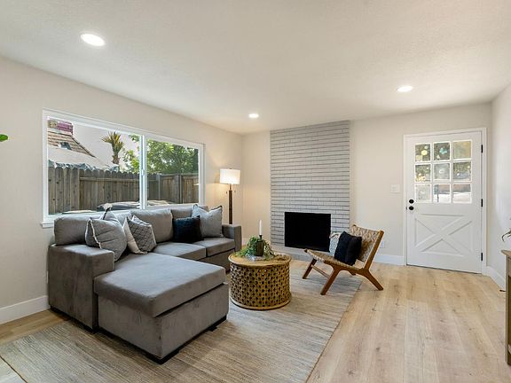 3rd image of 2599-2597 Capitales Dr