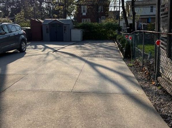 140 Ottawa St S #1, Hamilton, ON L8K 2E4
