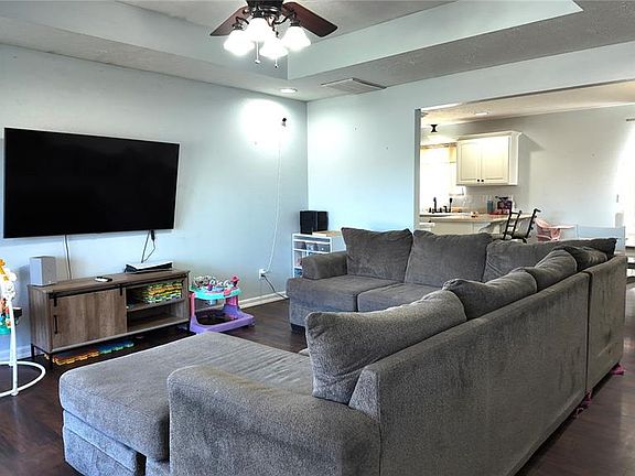 4th image of 231 Zeigenbein Rd