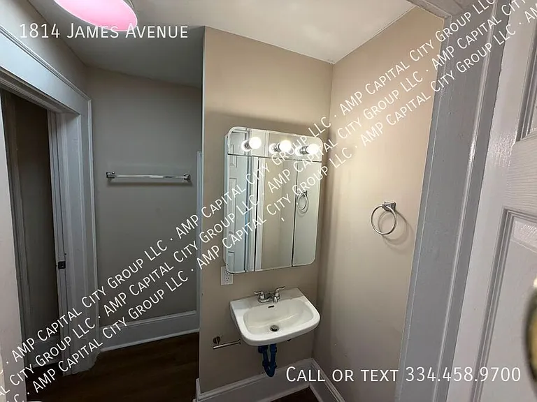 1814 James Ave — Photo 13