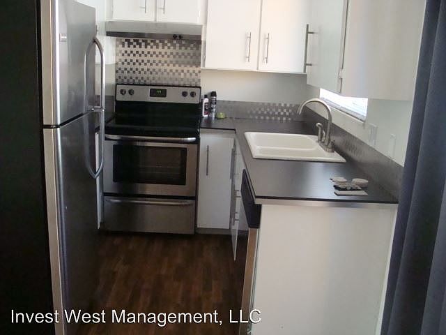 2nd image of 3108 Kauffman Ave APT G
