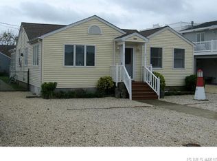 266 N 5th St, Surf City, NJ 08008