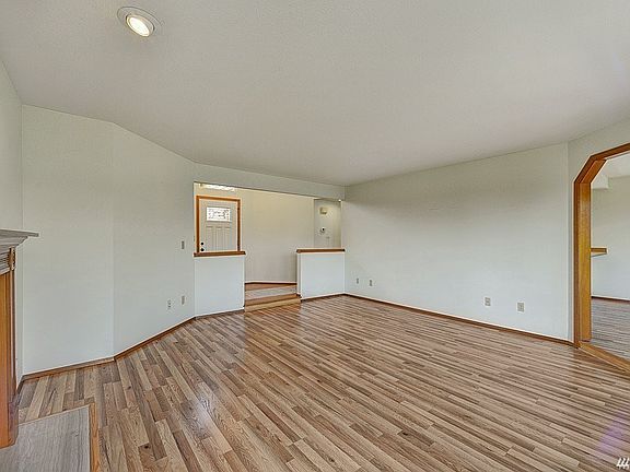 4th image of 27901 21st Ave S