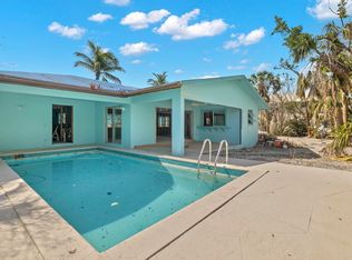 1122 Captains Walk St, Sanibel, FL 33957