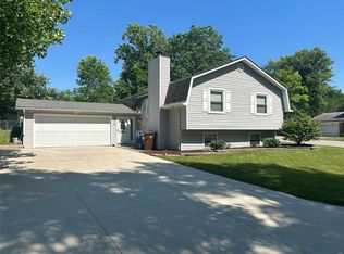 2 Hanging Tree Ct, Saint Peters, MO 63376