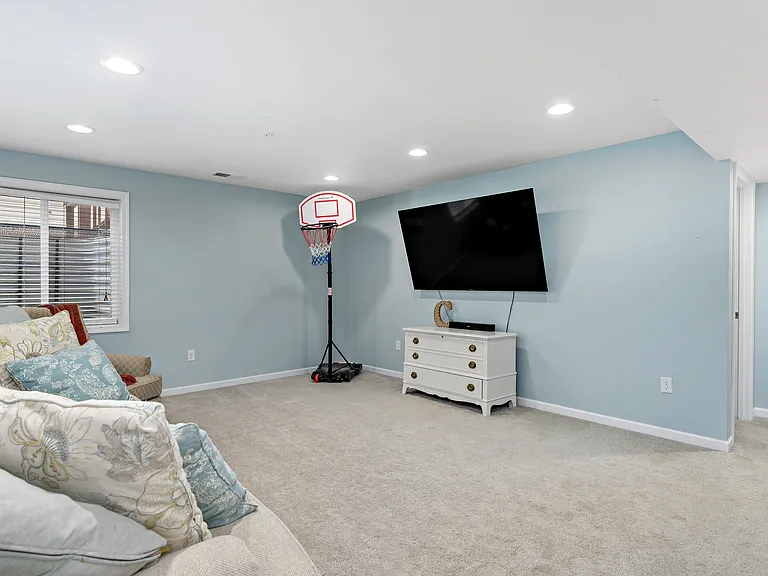 124 Cobblestone Dr — Photo 22