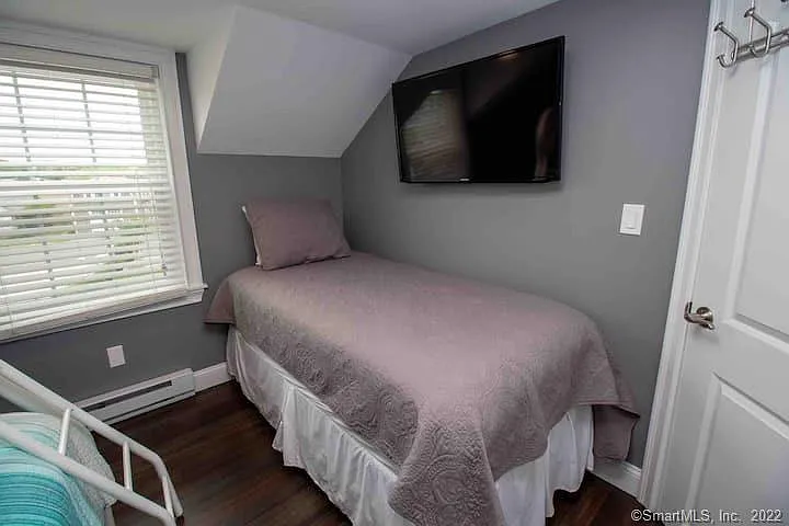 21 Groveway #21 — Photo 21
