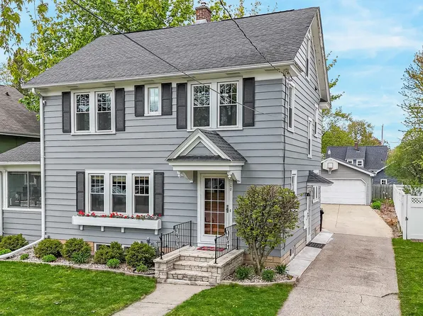 708 E Circle St, Appleton, WI 54911