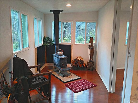 5th image of 3528 Covelo St