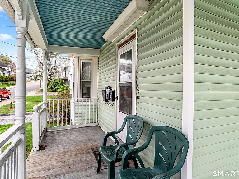 63 Reynolds St #B — Photo 2