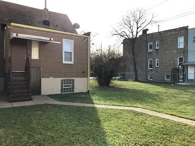 3842 W Division St — Photo 8