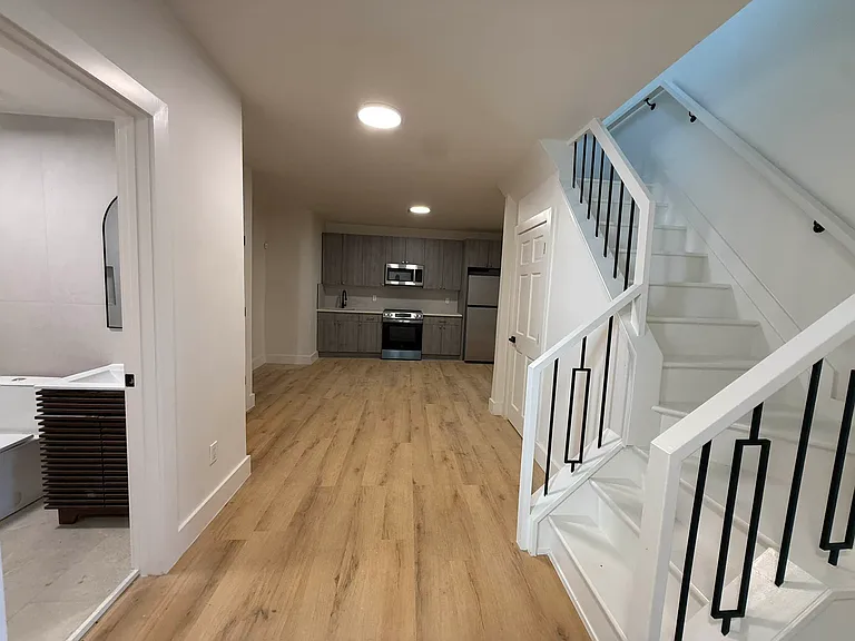 75 Stewart St #2 — Photo 1