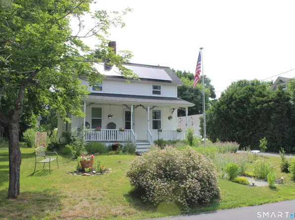 19 Blake Street, Essex, CT 06442