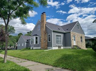 1946 Washburn Ave N, Minneapolis, MN 55411