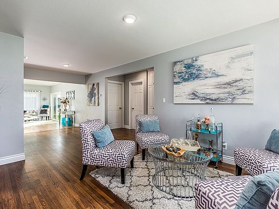 3rd image of 4838 Canehill Ave