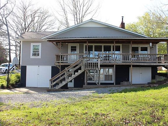 4th image of 631 Lakeway Dr