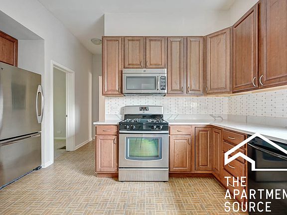 2nd image of 2536 W Logan Blvd #1